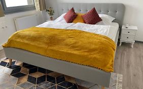 Urbansuites - Modern & Zentral In Der City - Dein Zuhause In Stuttgart